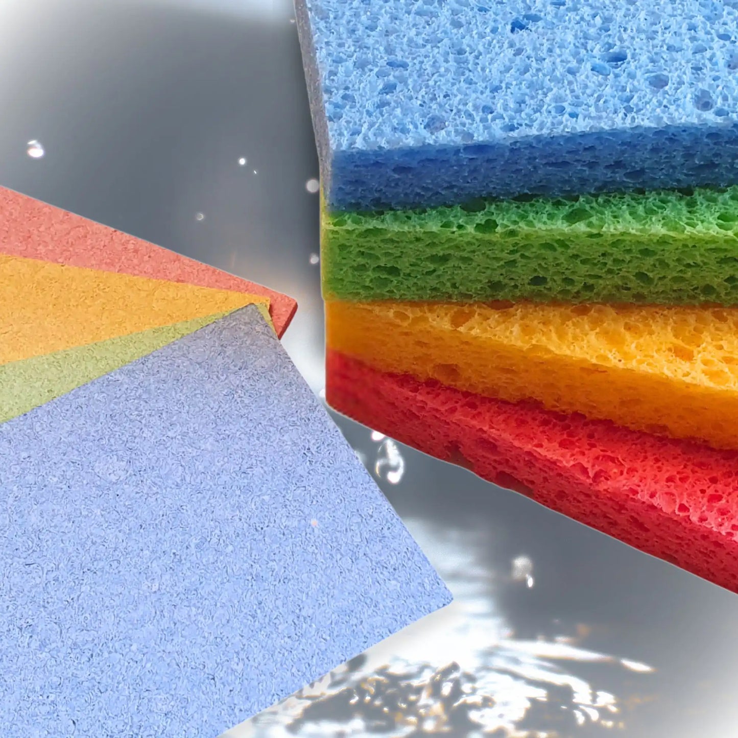 Zellulose Pop-Up Schwämme trocken und nass Nahaufnahme